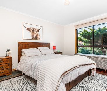 5 Delage Close, Keilor Downs VIC 3038 - Photo 3