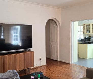 East Lindfield - Photo 2