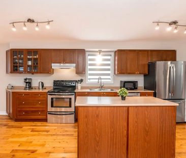 For Lease - 687 Innisfil Beach Road, Innisfil, Ontario - Photo 3