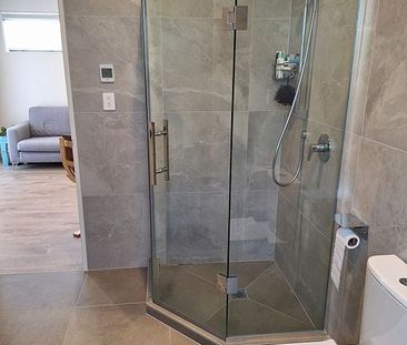 Up Market 2 bedroom Minor Dwelling - Photo 6