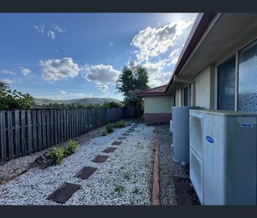 30 McRae Circuit, Pacific Pines, Qld 4211 - Photo 5
