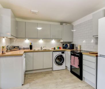 1 bedroom in a house share to rent - Photo 5