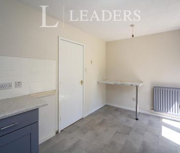 2 bedroom terraced house to rent - Photo 4