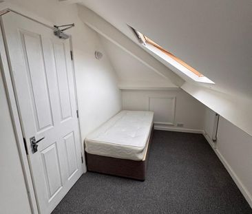 Room in a Shared House, Hinton Road, BS16 - Photo 5