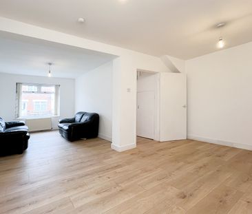 153 Broadway, Belfast, BT12 6HY - Photo 1