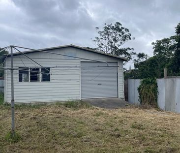 2 Bedroom Home With Lock Up Garage - Lawns Included in Rent - Photo 4