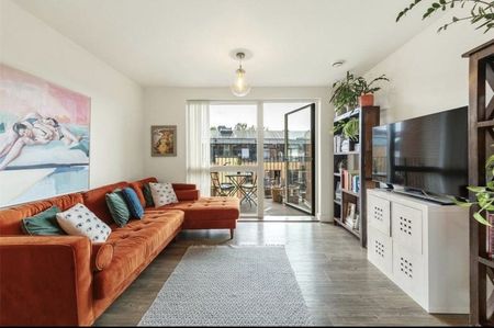 2 Bed Flat, Carney Place, SW9 - Photo 2