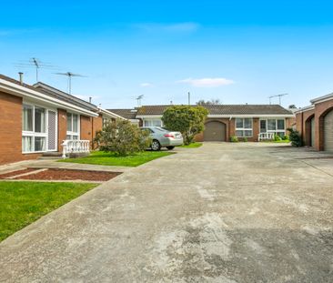 Charming unit in Newtown College Precinct - Photo 5