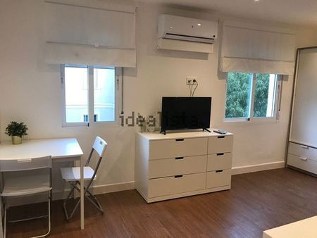 Alquiler de estudio en Calle Debla - Photo 3