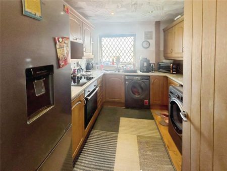 Newman Avenue, Wolverhampton, West Midlands, WV4 - Photo 5