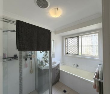 COASTAL COMFORT MEETS MODERN LIVING � SPACIOUS FAMILY HOME IN BARGARA - Photo 6