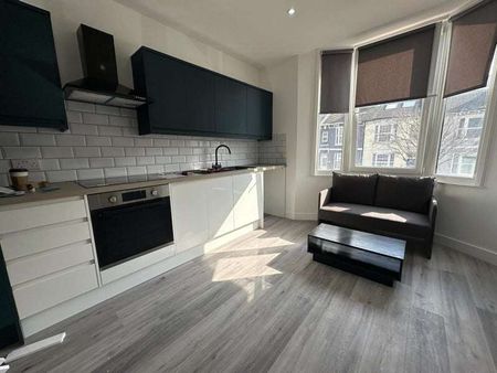 Comforting House Share in Brighton Room 2 - Photo 4