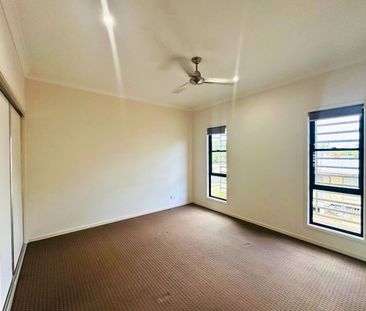 MODERN 3 BED, 2 BATH UNIT FOR RENT! CLOSE TO GOLF COURSE AND TOWN C... - Photo 6