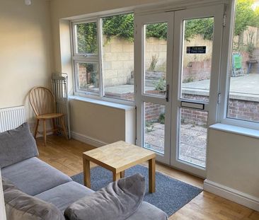 Room in a Shared House, Fountains Close, BN1 - Photo 2