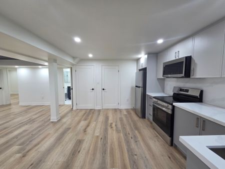 For Lease - 63 Brisdale Drive Unit# 2, Brampton, Ontario - Photo 5