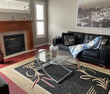 For Lease - 7386 Lantern Fly Hollow, Mississauga, Ontario - Photo 2