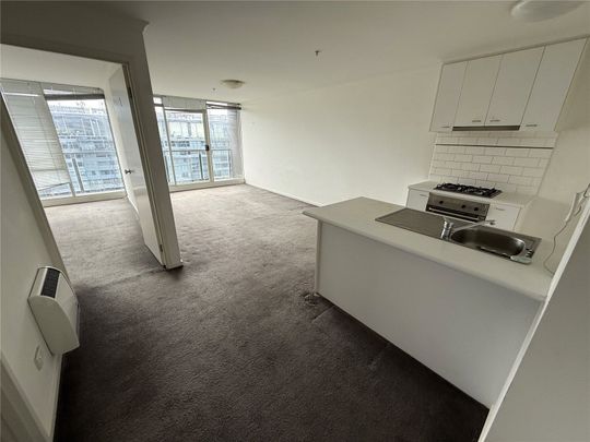 195/416 St Kilda Road - Photo 1