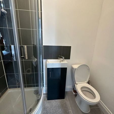 Room in a Shared House, Forburg Road, N16 - Photo 4