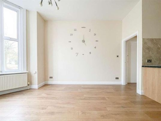 Cornwallis Gardens, Hastings, TN34 - Photo 1