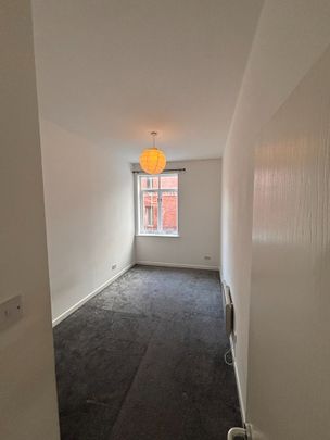 1 Bed Flat, Oldham Street, M4 - Photo 1