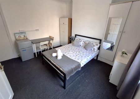 9 bedroom house share to rent - Photo 4