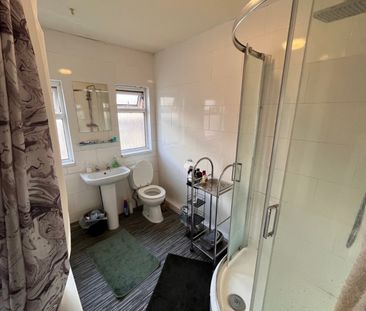 4 bedroom terraced house to rent - Photo 1