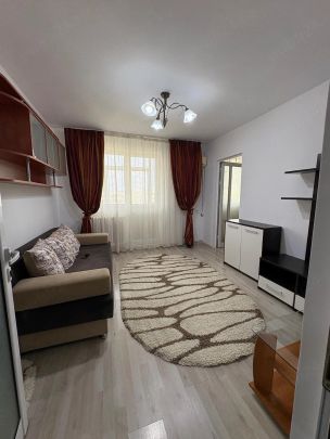 Apartament 3 camere semidecomandat – Alexandru cel Bun - Fotografie 1