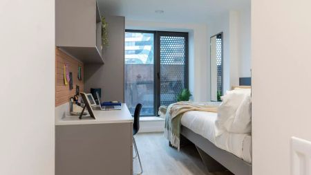 Classic 5 Bed Ensuite - Photo 4