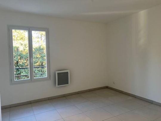 Location Appartement 2 pièces 42m² BRIGNOLES 83170 - Photo 1