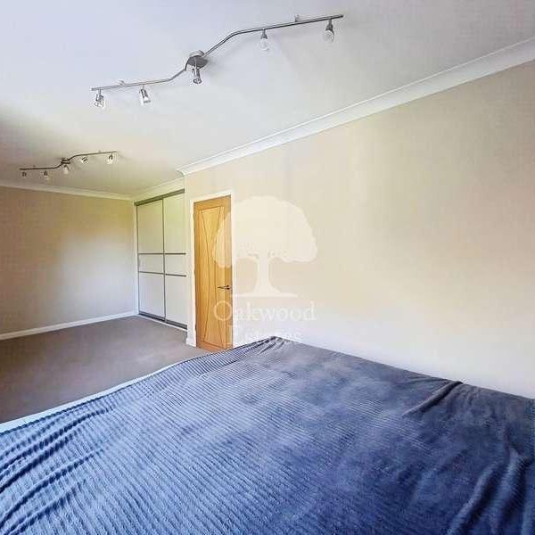 Manor Road, Maidenhead, SL6 - Photo 1
