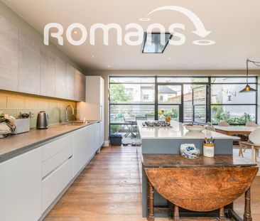 4 bedroom townhouse to rent - Photo 2