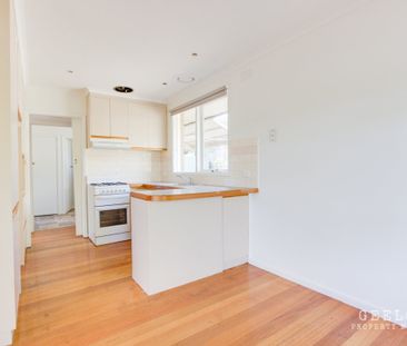 7 Olwen Ave Belmont - Photo 2