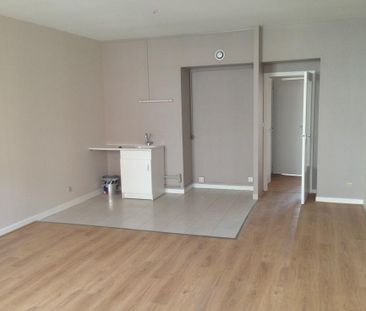 Location Appartement 4 pièces 77m² LYON 7ème - Photo 6