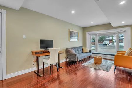 For Lease - 12 Deerpark Drive, Barrie, Ontario - Photo 2