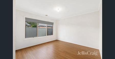 Easy Living in a Light-Filled Home with Space to Relax - Photo 5