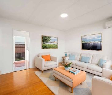 Sunny two bedroom home with north-facing deck! - Photo 1
