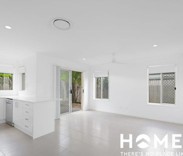Fully ducted townhouse in a Prime Location - Photo 1