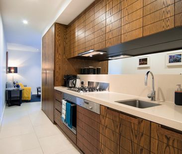 Fully Furnished One Bedroom Apartment Opposite St Kilda Botanic Gar... - Photo 4