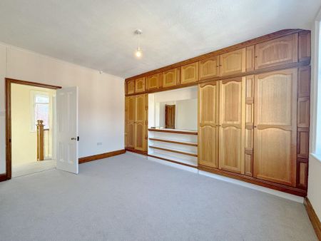 3 bedroom semi-detached house to rent - Photo 5