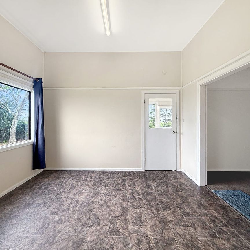 Generous homestead with superb views - Photo 1