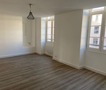 Location Appartement 4 pièces 69m² - Photo 1