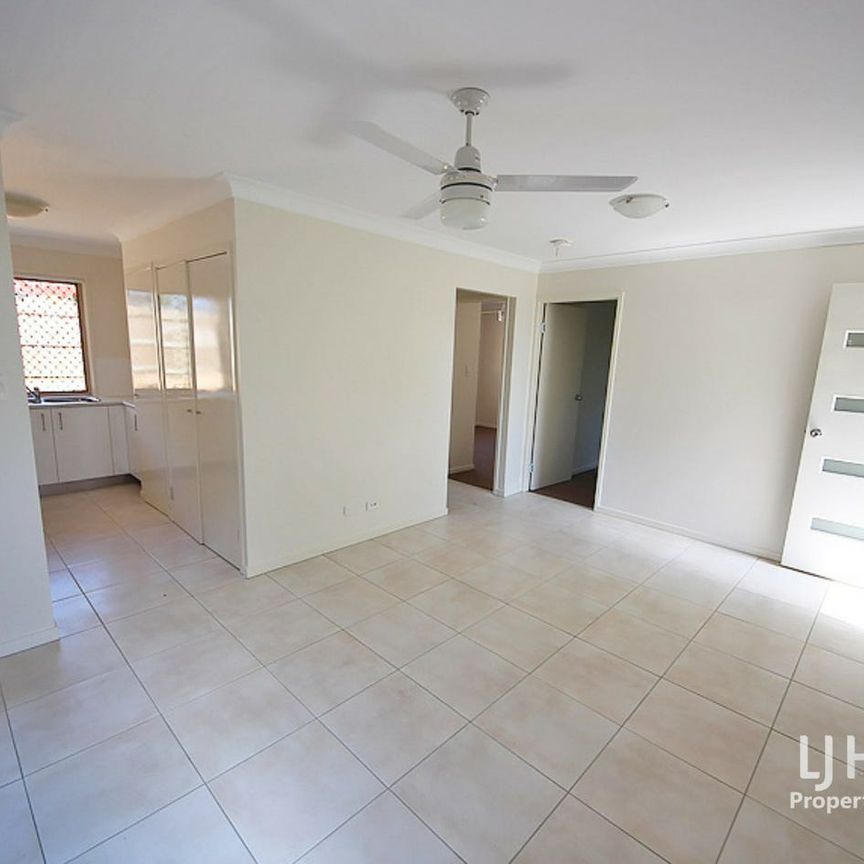 2 BED DUPLEX IN PRIME LOCATION - Photo 1