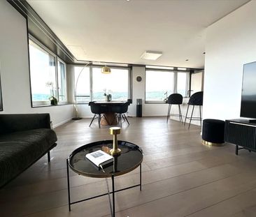 Helle 2.5-Zimmer-Wohnung mit Balkon und Stadtblick in Dietikon - Foto 1