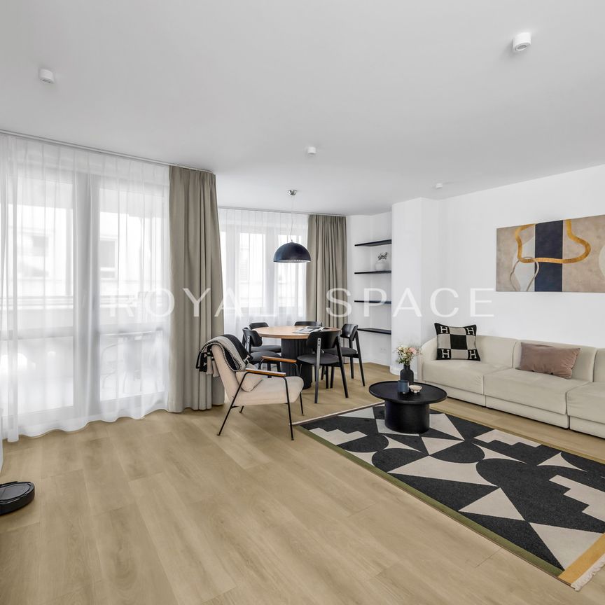 Stylowy i funkcjonalny apartament w centrum - Photo 1