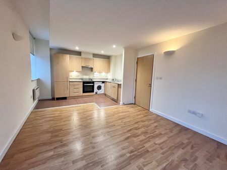 2 Bed Flat, Queens Road, NG2 - Photo 3