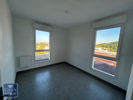 Location Appartement 4 pièces 82m² MARIGNANE 13700 - Photo 5