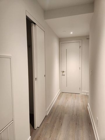 For Lease - 8 Cumberland Street Unit# 504, Toronto, Ontario - Photo 3