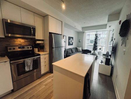 For Lease - 5260 Dundas Street Unit# C408, Burlington, Ontario - Photo 4