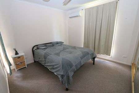 9 Cox Crescent - Photo 2