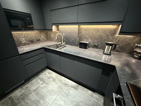 2 Bed Flat, Maritime Chambers, SO14 - Photo 5
